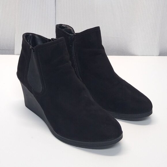 White Mountain Solange Black Wedge Chelsea Boots Size 12M Expandable Side & Zip - Picture 2 of 8